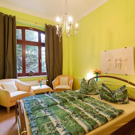 Grosse Ferienwohnung In Dresden-Loebtau Exterior foto