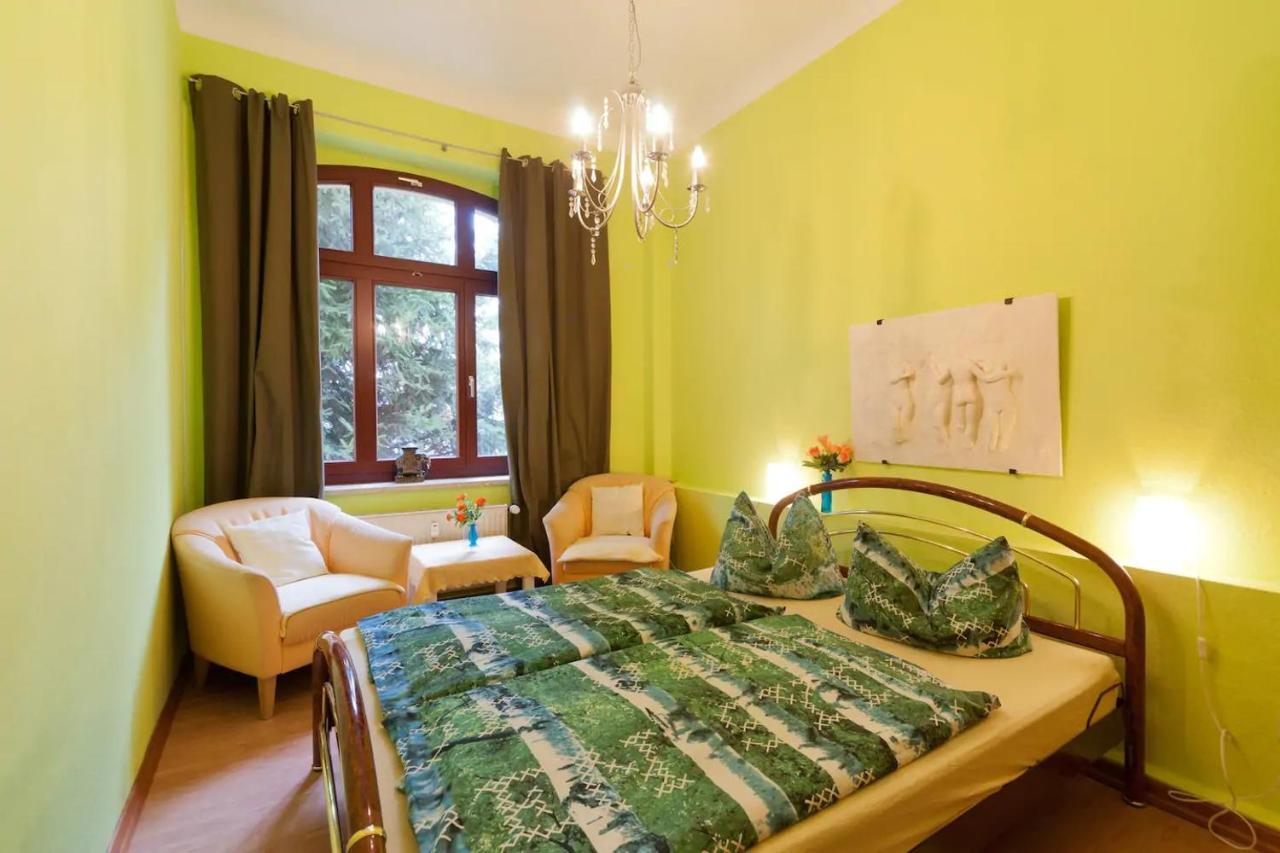 Grosse Ferienwohnung In Dresden-Loebtau Exterior foto