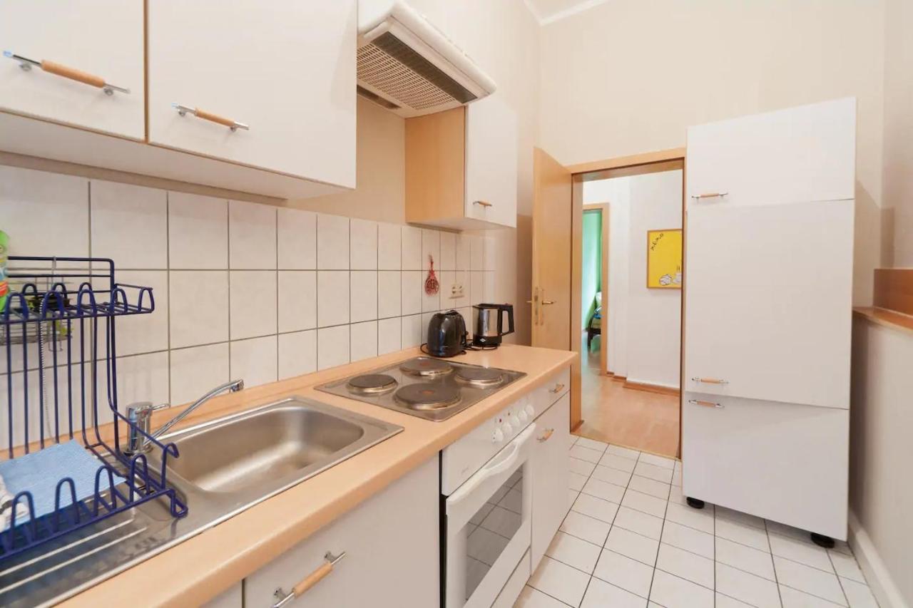 Grosse Ferienwohnung In Dresden-Loebtau Exterior foto